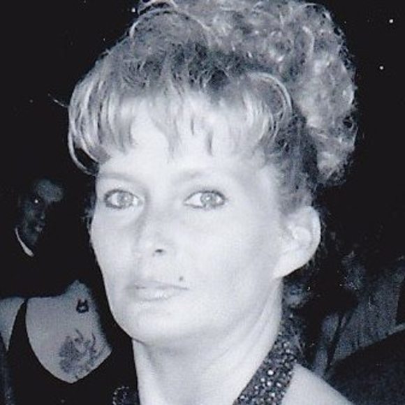 Meet your Posher, Nina - Picture 1 of 1